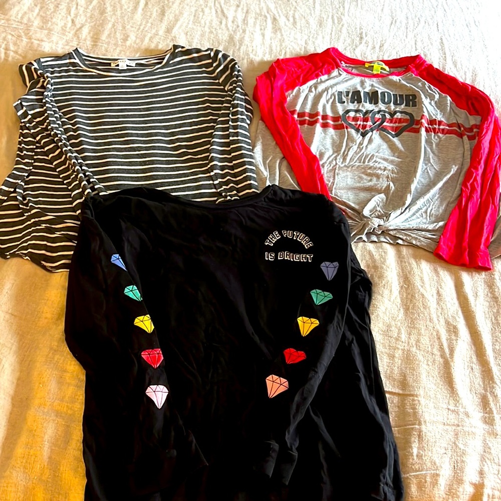 3 gold long sleeved tshirts